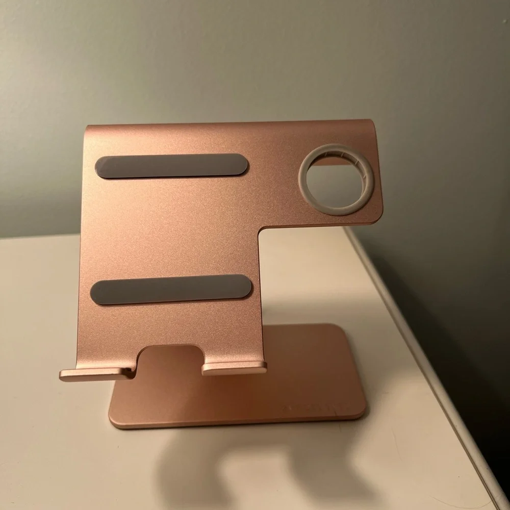 Gadget holder